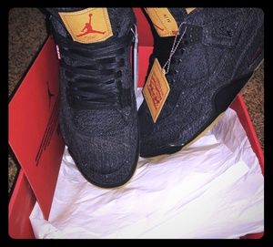 Jordan 4s Levi black black